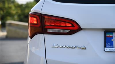 طراحی چراغ های عقب هیوندای سانتافه